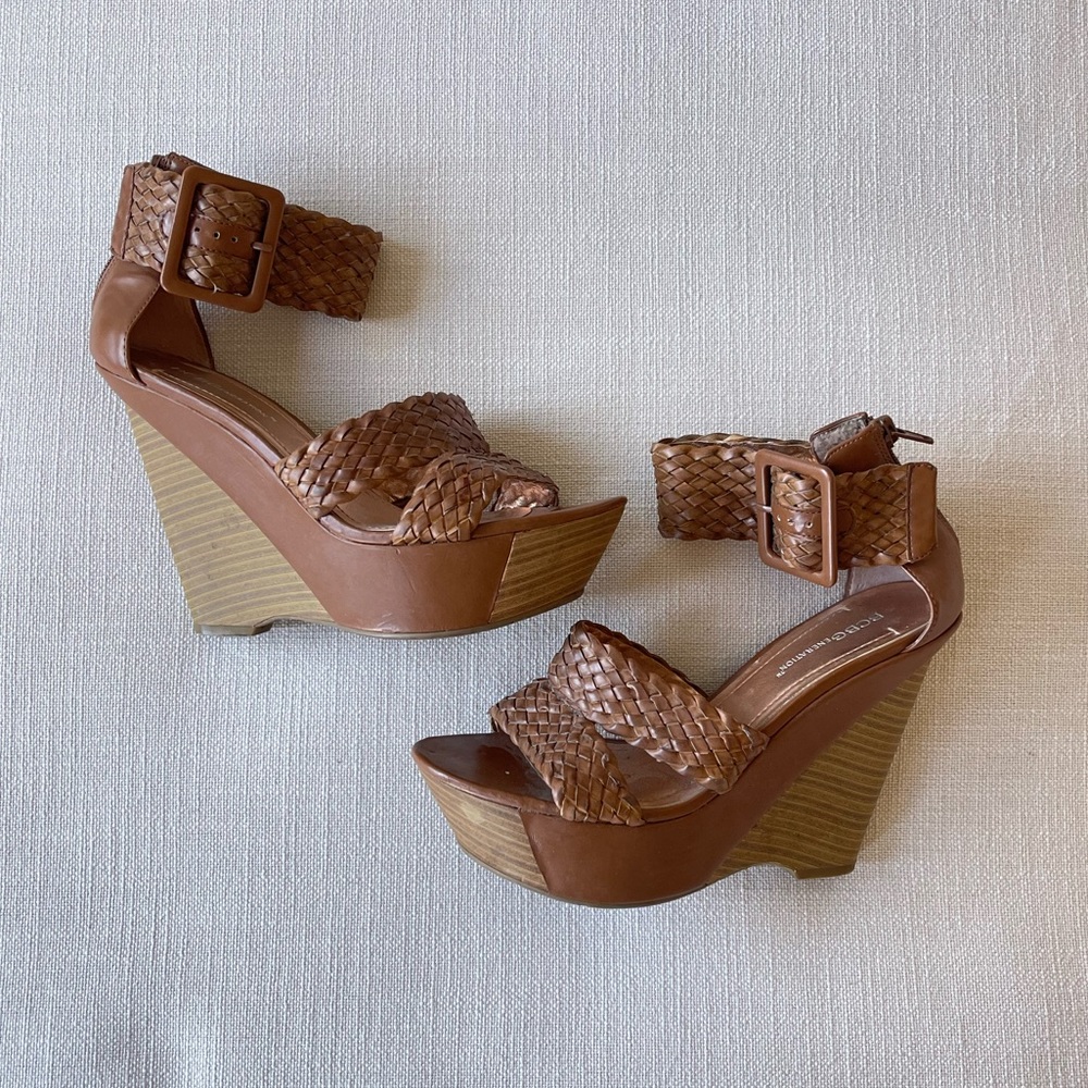 BCBG Generation Wedges